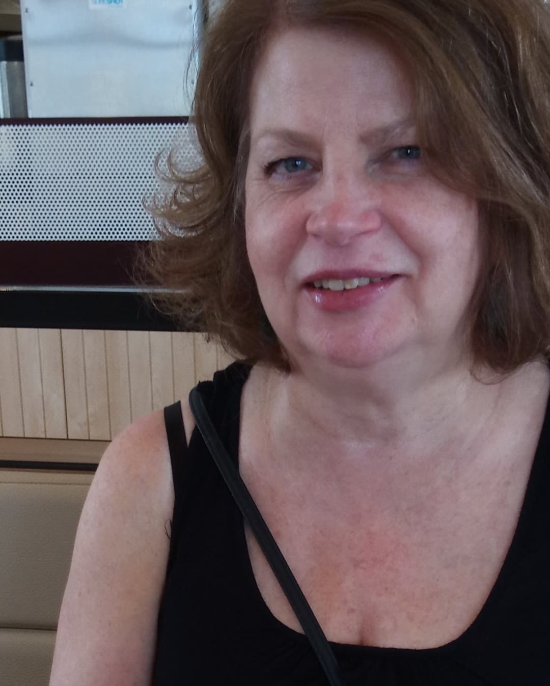 Brunette top to bottom. Chatham-Kent Ontario ?? Robin R. Seen her around? Pickleball beginner.