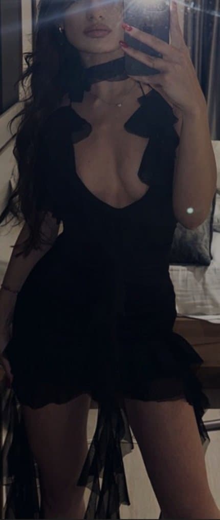 Beautiful teen fit body rate 1-10