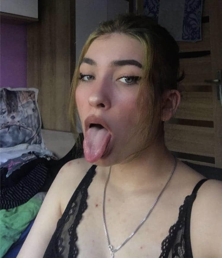 18yo Alternative Tomboy Ahegao Teen