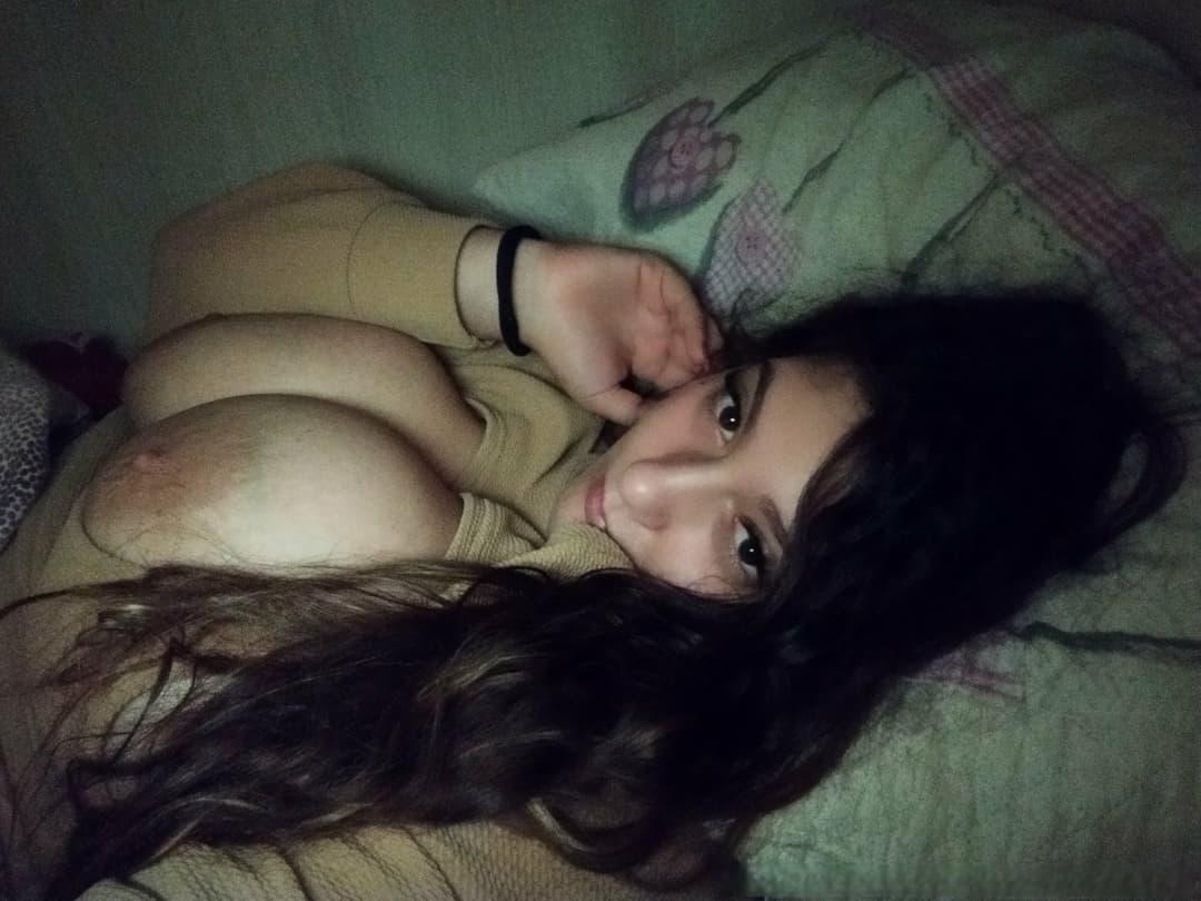 Chubby busty slut with a gorgeous body