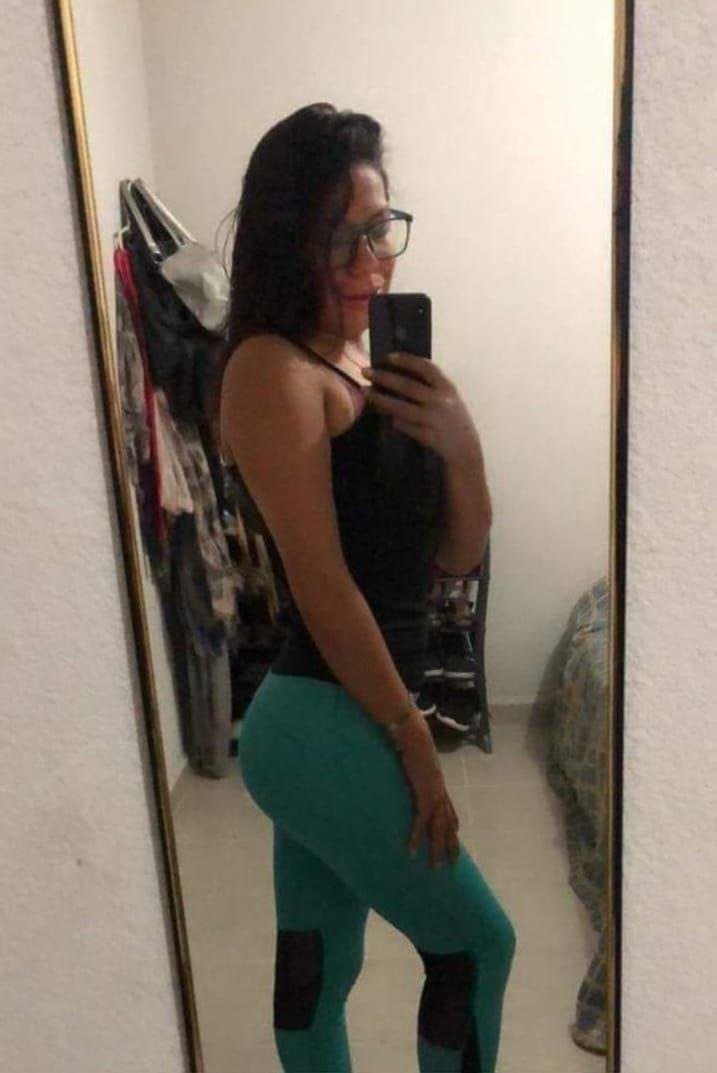 Click to view full size Maestra mexica de inglés Ximena, toda una puta