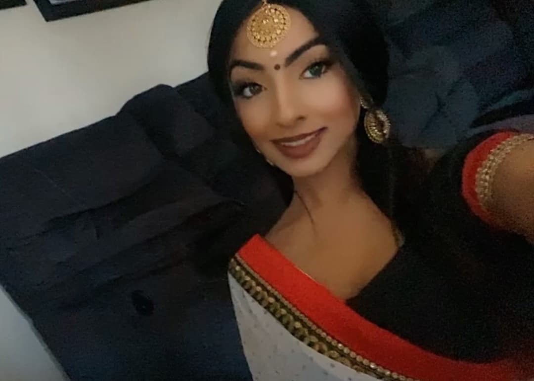 My sexy tamil gyal Lux$!@ from toronto