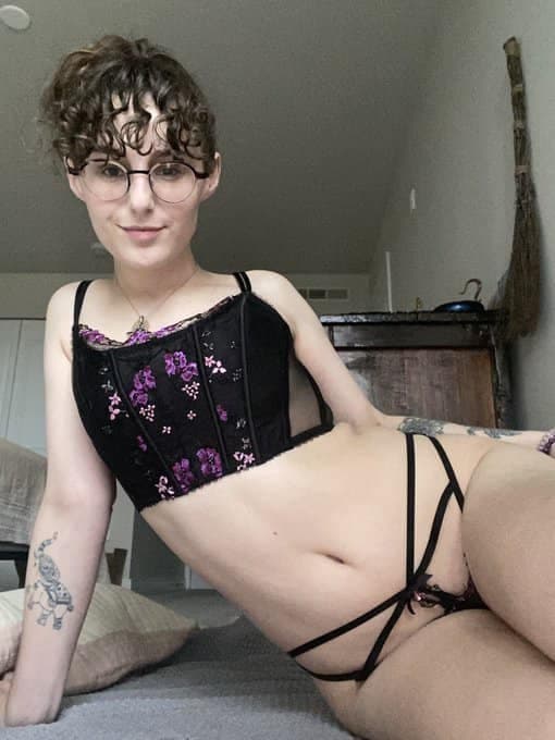 I never get tired of watching Julie play with her tight wet cunt. NJ owned & shown