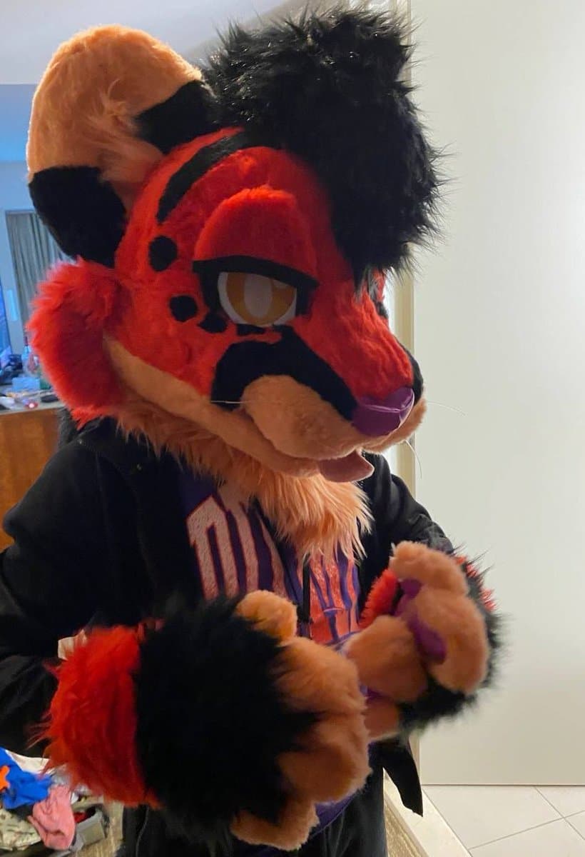 [FURRY] hot furry muscular femboy twink (ďûmâjâğ/ďümâpûmǎ)