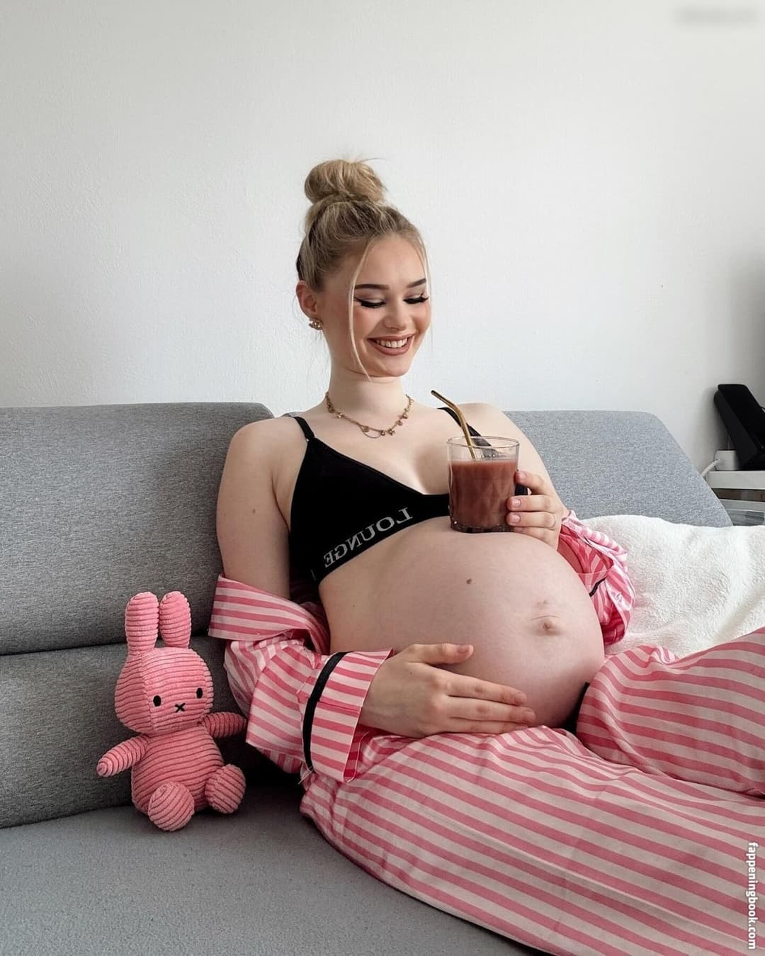 Jasmin Schneider pregnant