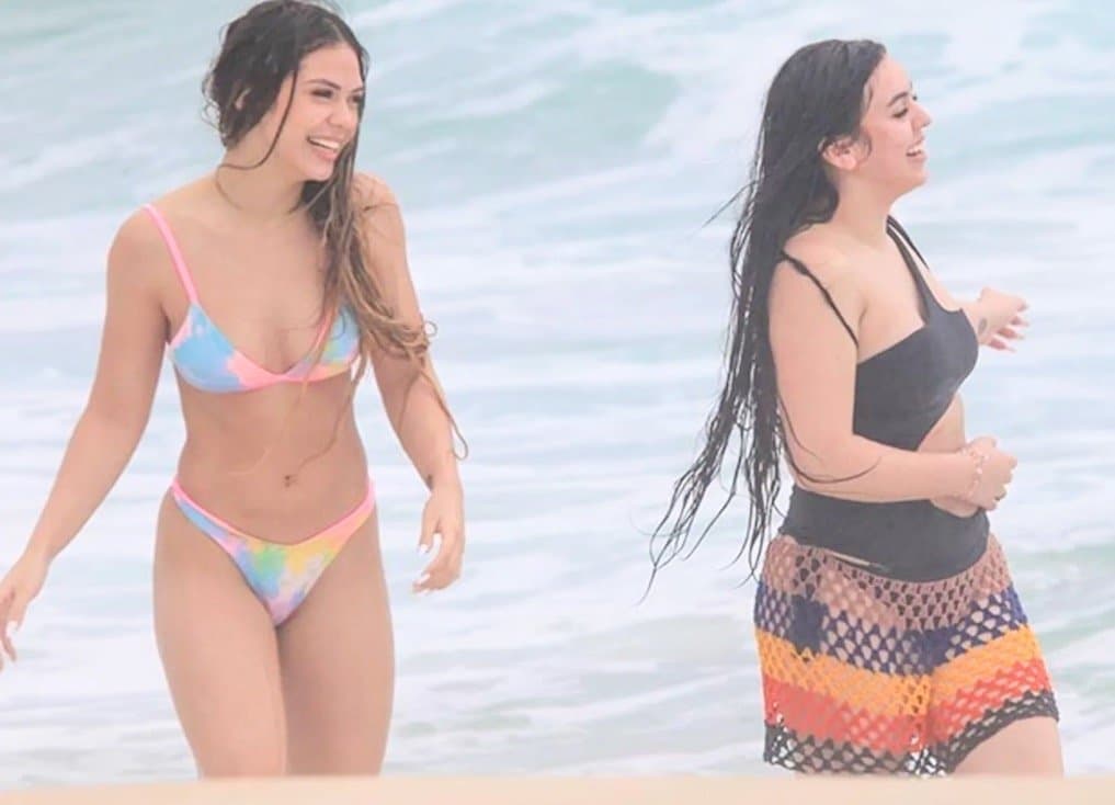 MC Melody ou Bella Angel, qual das duas irmãs gostosinhas que vocês preferem?