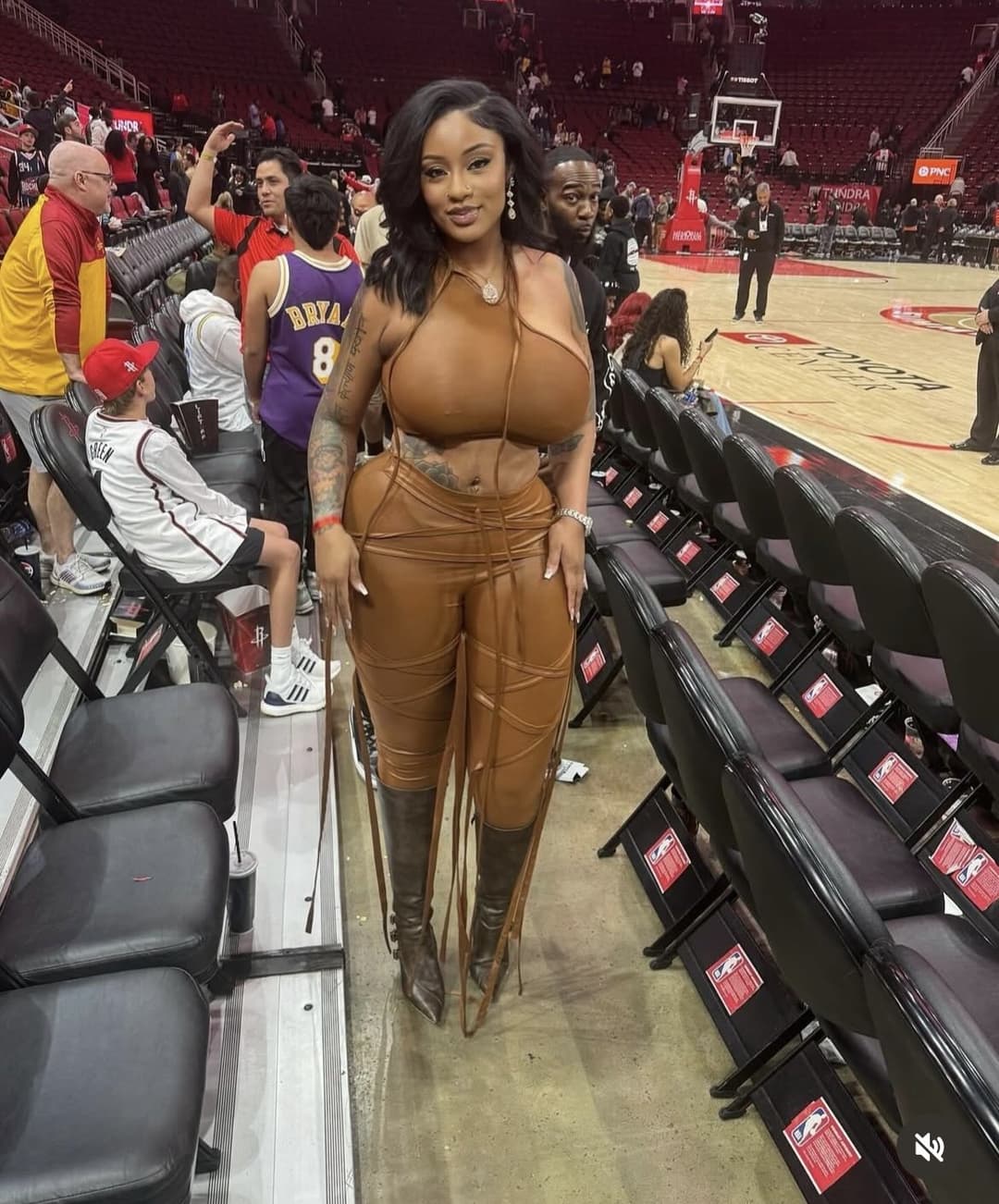 The Nigerian Amazon 6’4 Sophiadastallion Weight gain! Throwback and Recent