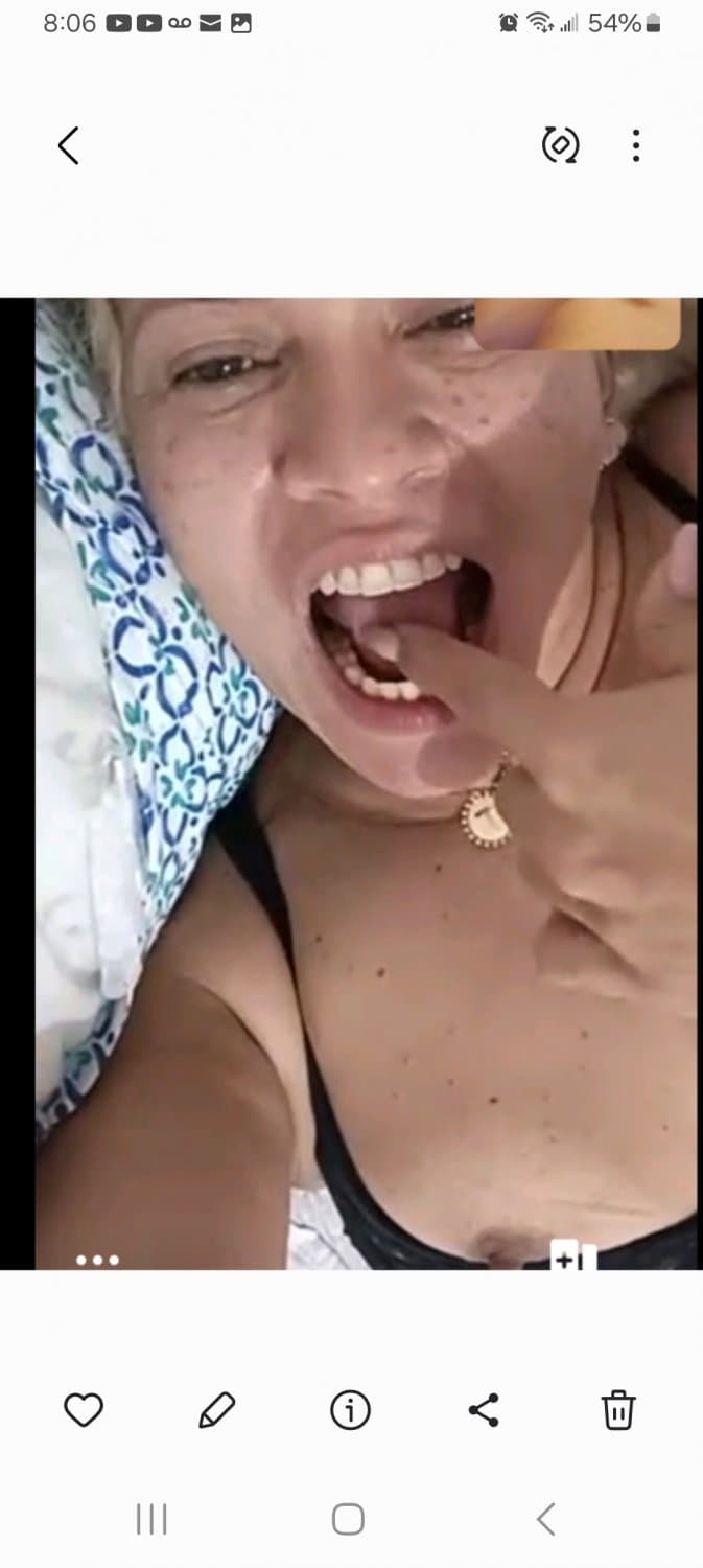 46-year-old Colombian m*** loves to f*** no condoms are needed you can come in all holes and she lov