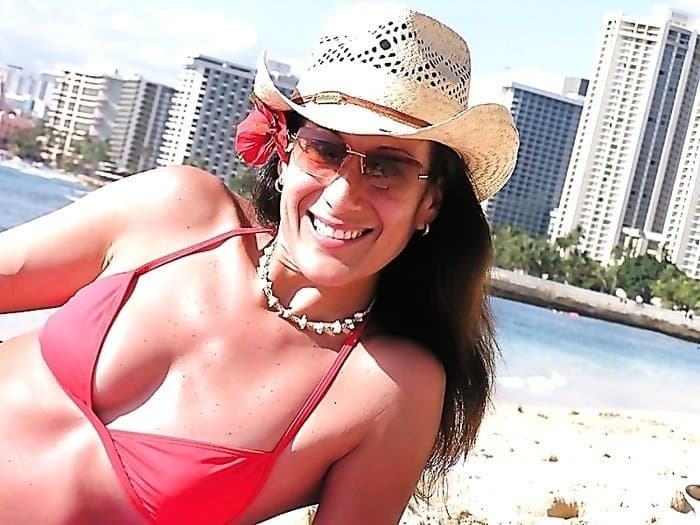 Southwest Flight Attendant Masturbating In Playful Home Video - Tanning Nude Video And Pics