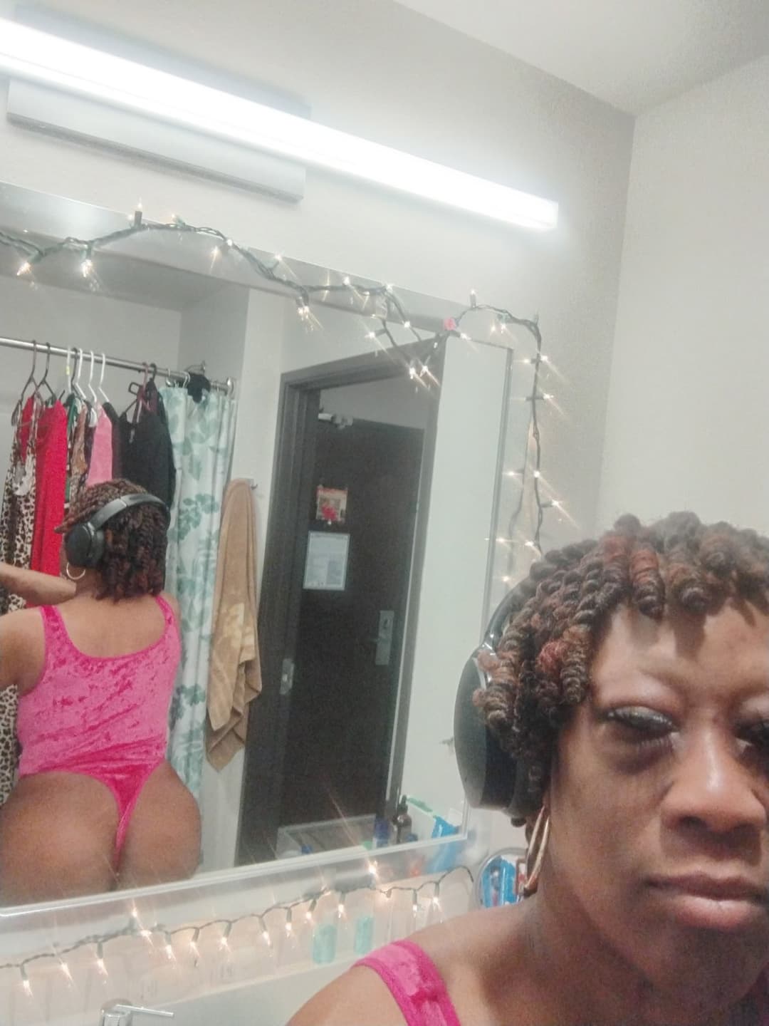 Click to view full size Sexy lady in thong bodysuits compilations