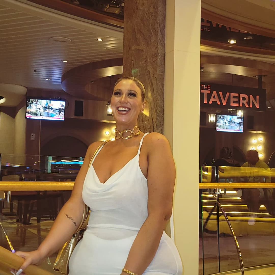 big hips, thick, bbw, pawg, curvy ass, beautiful woman