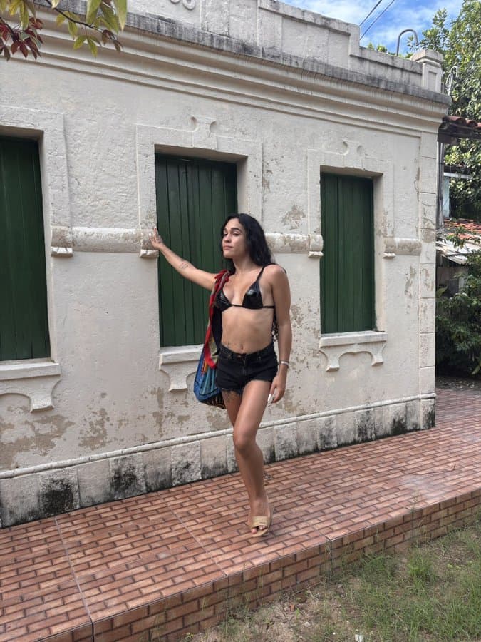 Brazilian hot tranny girl