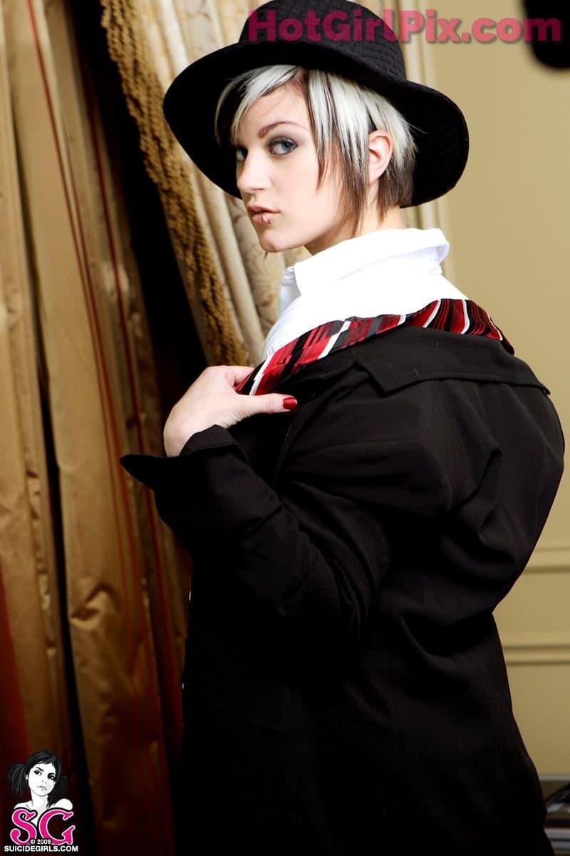 Ember - Business time (Suicide Girls)