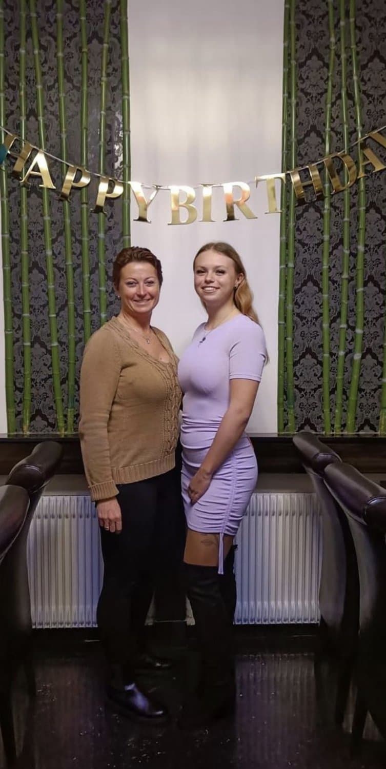 Would you fuck this German Mom and Daughter Duo? | Würdet ihr dieses Mutter Tochter Duo ficken?