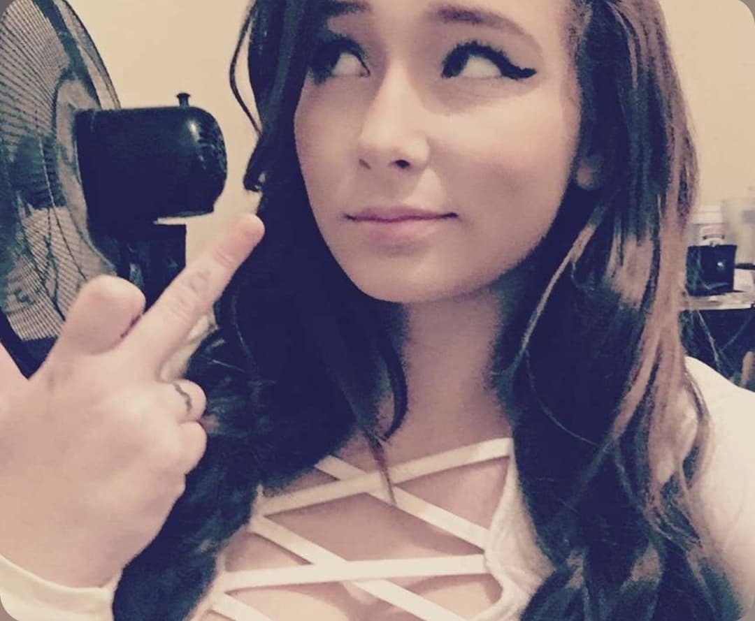 Click to view full size Ana Blaze old amateur content & pro content with scoreland etc