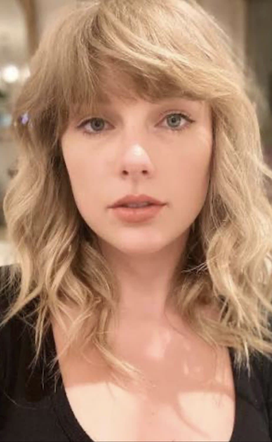 Taylor swift sucks dick with her messy hair ( check profile)