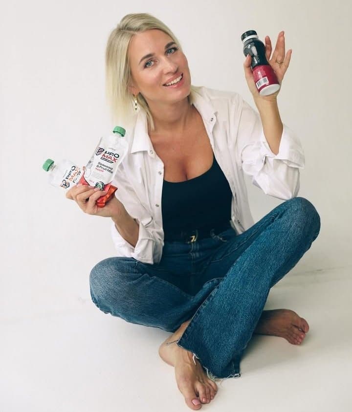 Click to view full size Sexy glamour russian milf