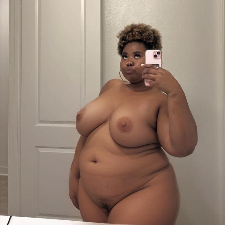 Beautiful BBW Ebony chocolate baddie