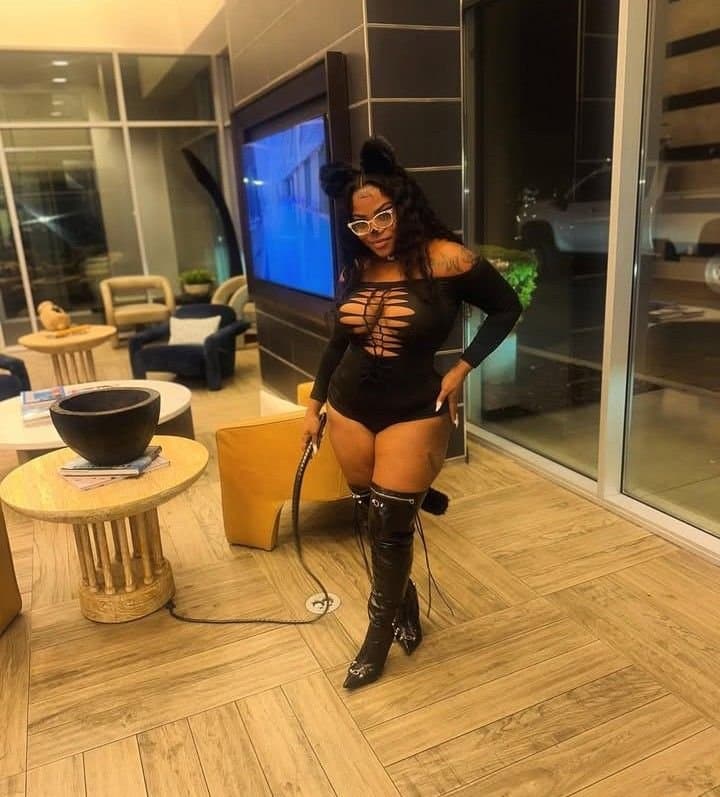 West Orlando Florida ebony bbw & Nail tech tiney sucking dick and taking backshots leaked