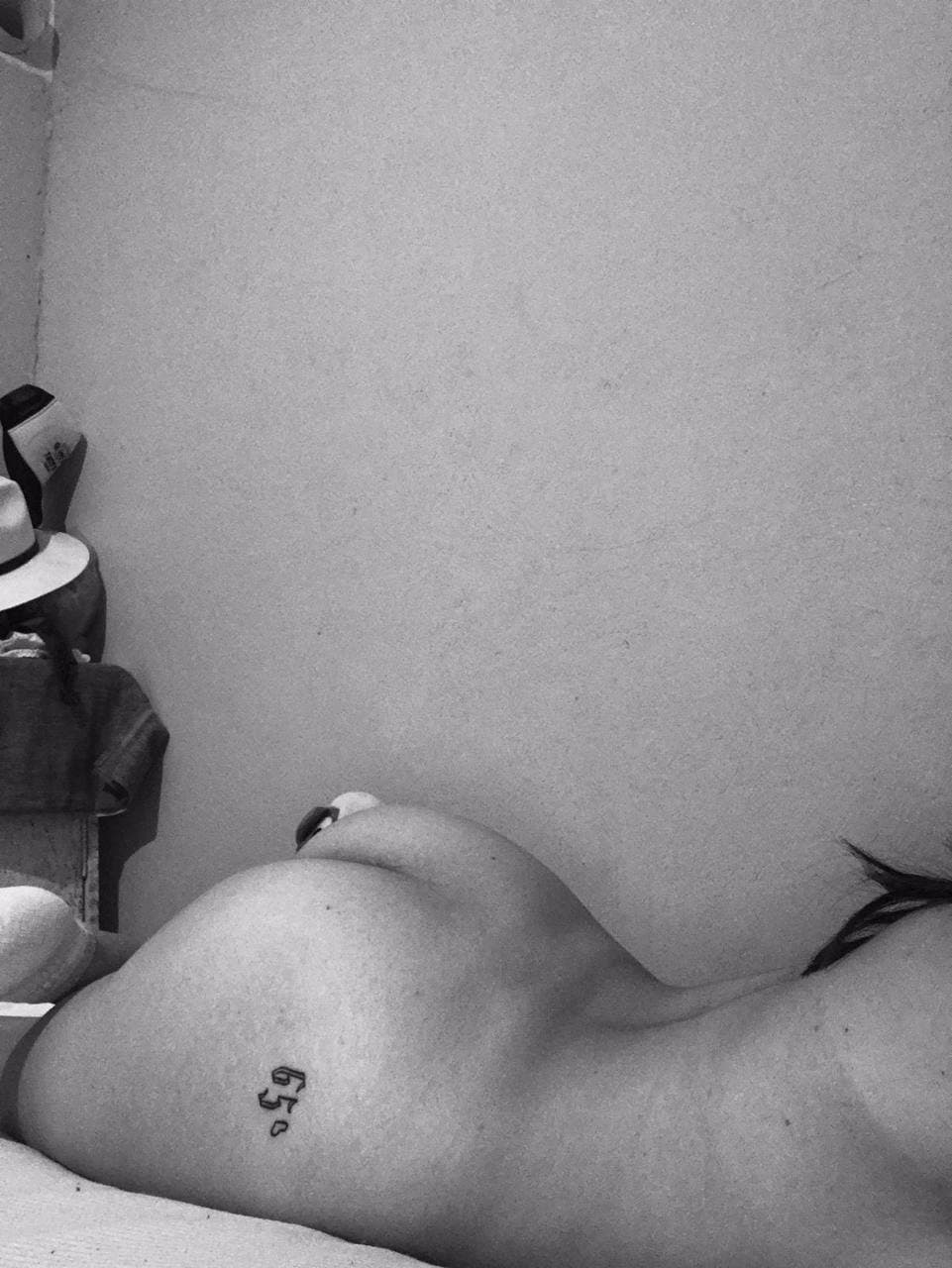 Mi ex novia América Denisse, es una puta y se merece ser exhibida.