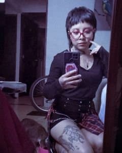 una feminazi enojada con los hombres, pero como le encanta la verga!