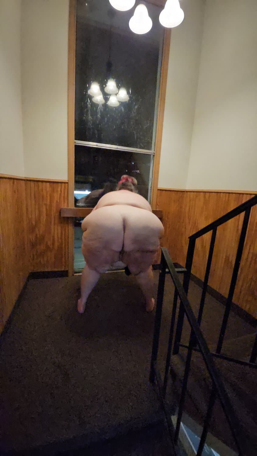 Nasty Public Fat Bitch Aprill Thompson is addicted to BBC