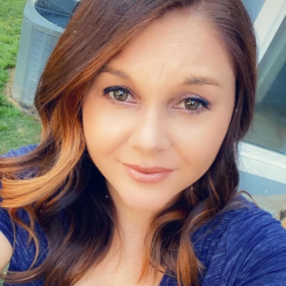 Former bartender’s rock hard fakies must’ve helped with a lot of bills back when she flashed for GGW