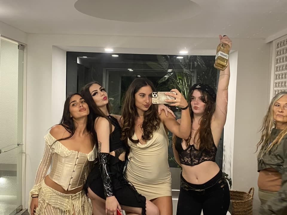 Sexy Dancer N. a little bit spicy