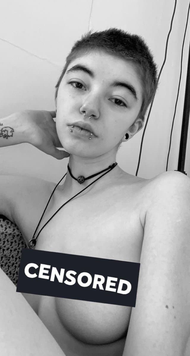 Short hair White tomboy dyke stud Weeboo P2