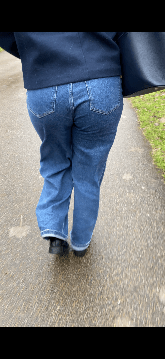 Click to view full size Walk cum ass 2