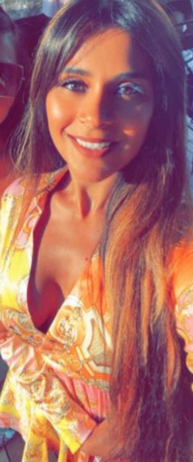 Click to view full size Fuck my wife hard anyone like to fuck my Indian desi nri wife Raj dm