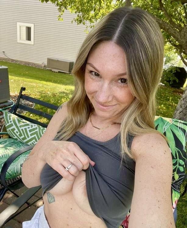 Sexy Freckles On Slutty MILF