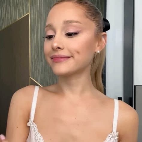 Ariana Grande is my favourite and only porn ??