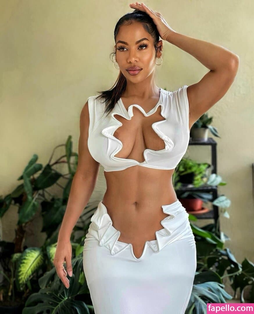 Hot Jamaican gilr - Leiza-Mae Keane @876lizzy, @u220277611