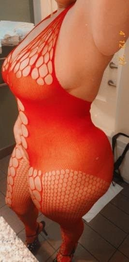 BAD DUMB THICK MATURE MILF MOM WHITE SNOWBUNNY MILF GOT ASS madura culona mama