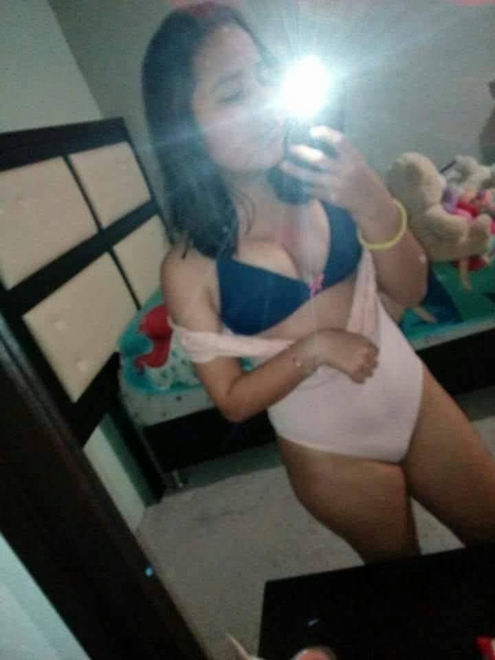 Se llama Fernanda, el novio dice que le gusta mucho el anal y el semen en el culo