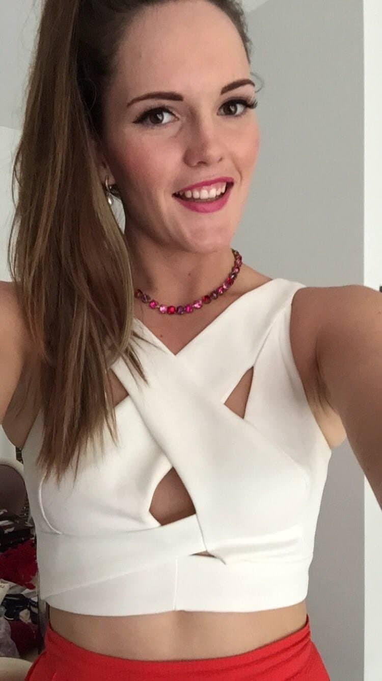 Sexy Aussie mamma Lex. Kik fitfunseeker with captions, edits, tribs