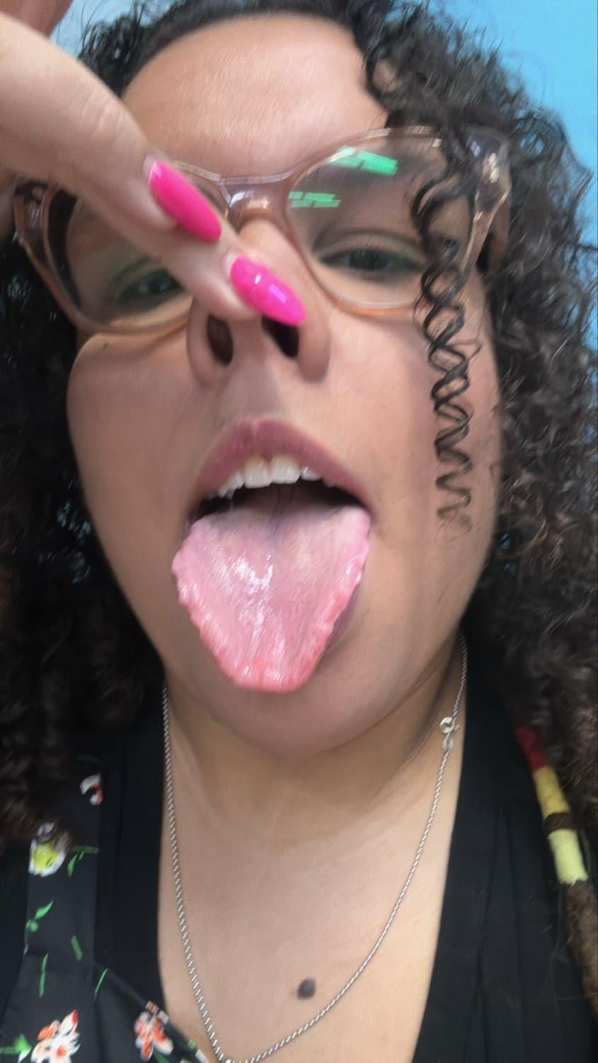 IMG-complete slut wife