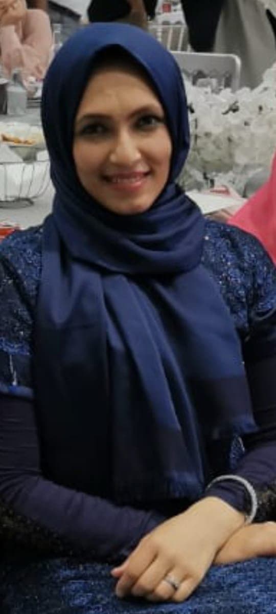 My sexy aunt. Dm me about her