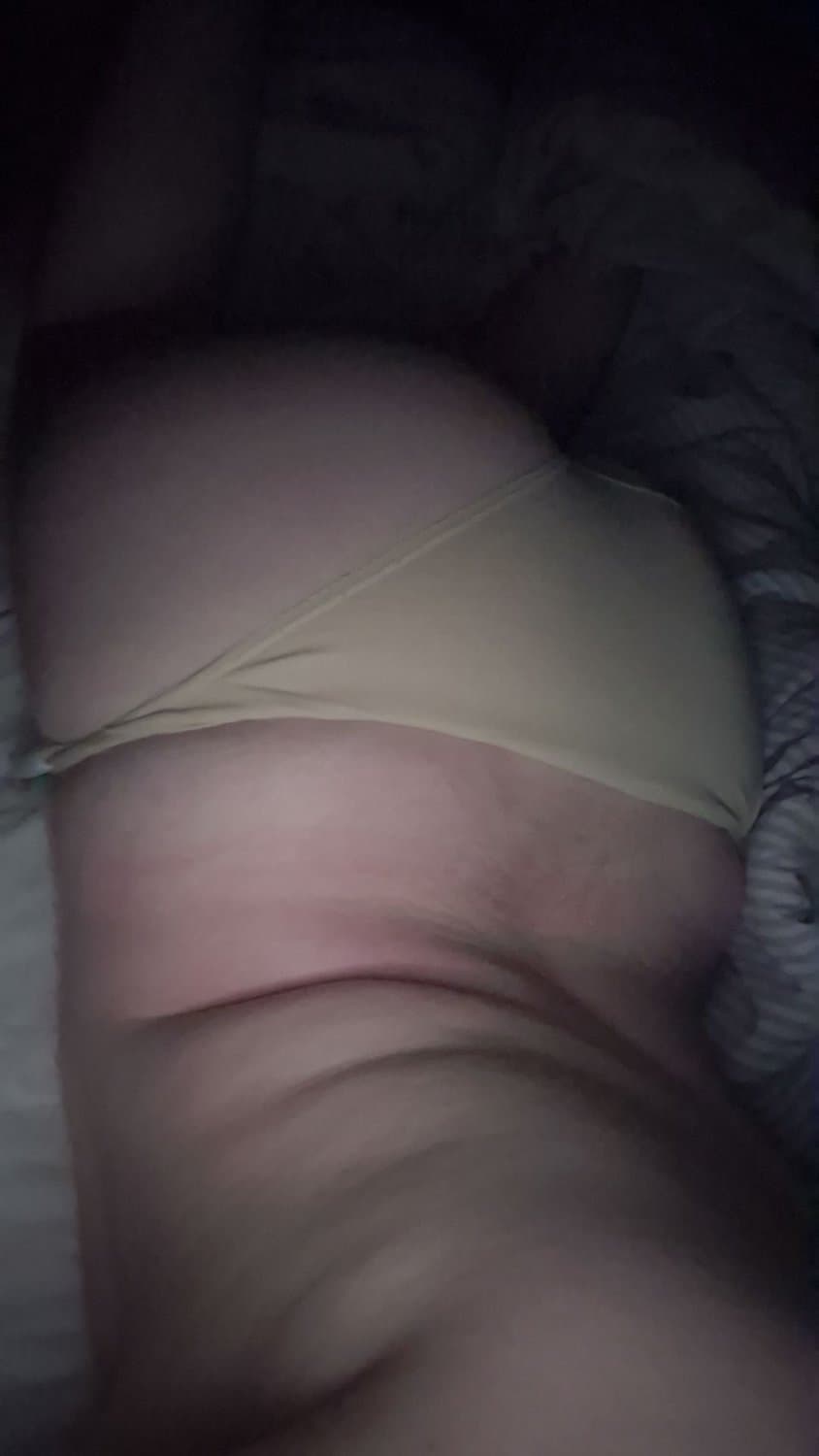 Exposing my 18 yearold virgin slut from the UK she loves body writing her daddys name