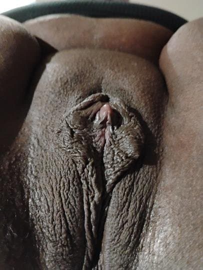 Mature ebony bbw thick big black booty milf cougar mom MEATY FAT PUSSY found in her phone