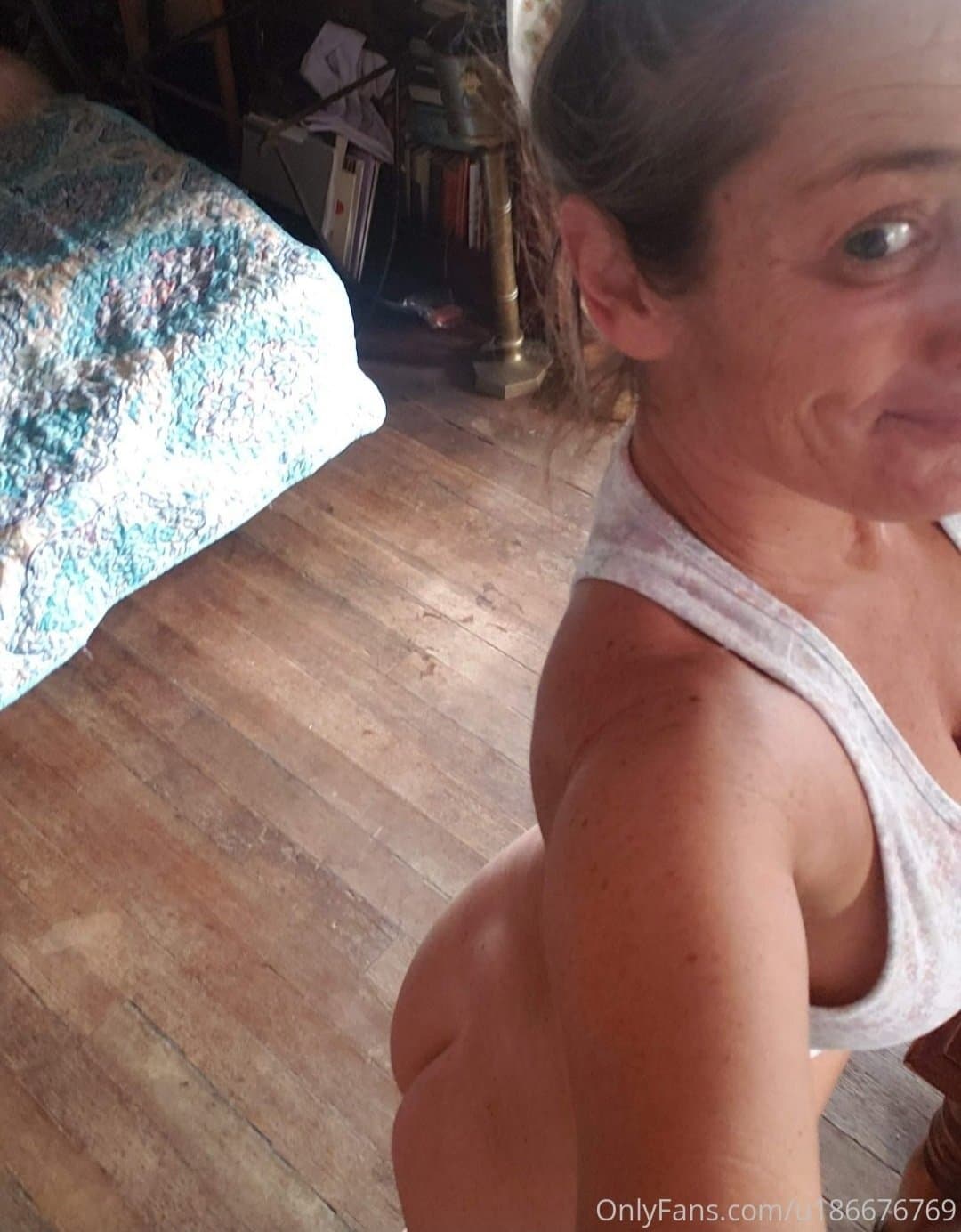 Oregon hippie bartender 8