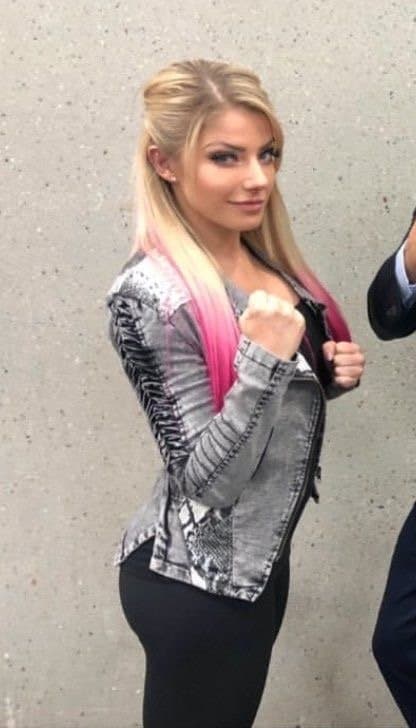 Alexa bliss la troia della wwe