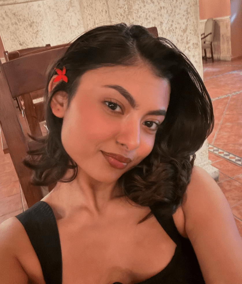 model slut Tora Rozario sucking black balls and photos