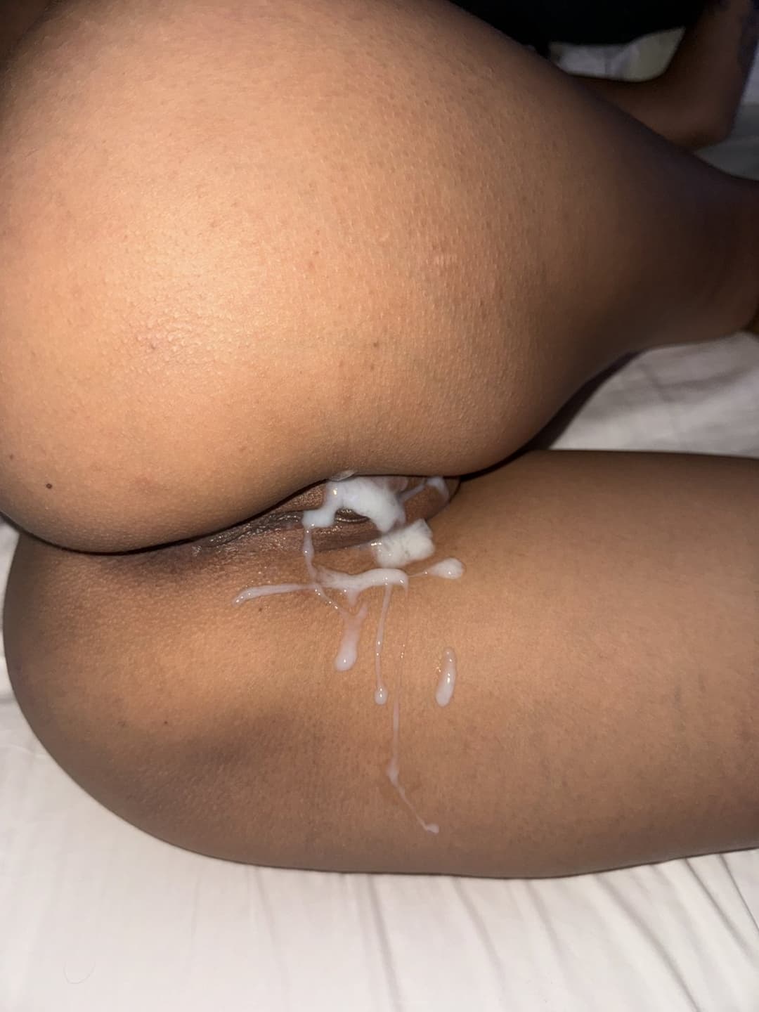 Hot Pakistani milf gets creampie all over pussy by white guy