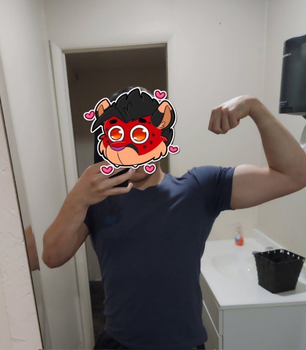 [FURRY] hot furry muscular femboy twink (ďûmâjâğ/ďümâpûmǎ)