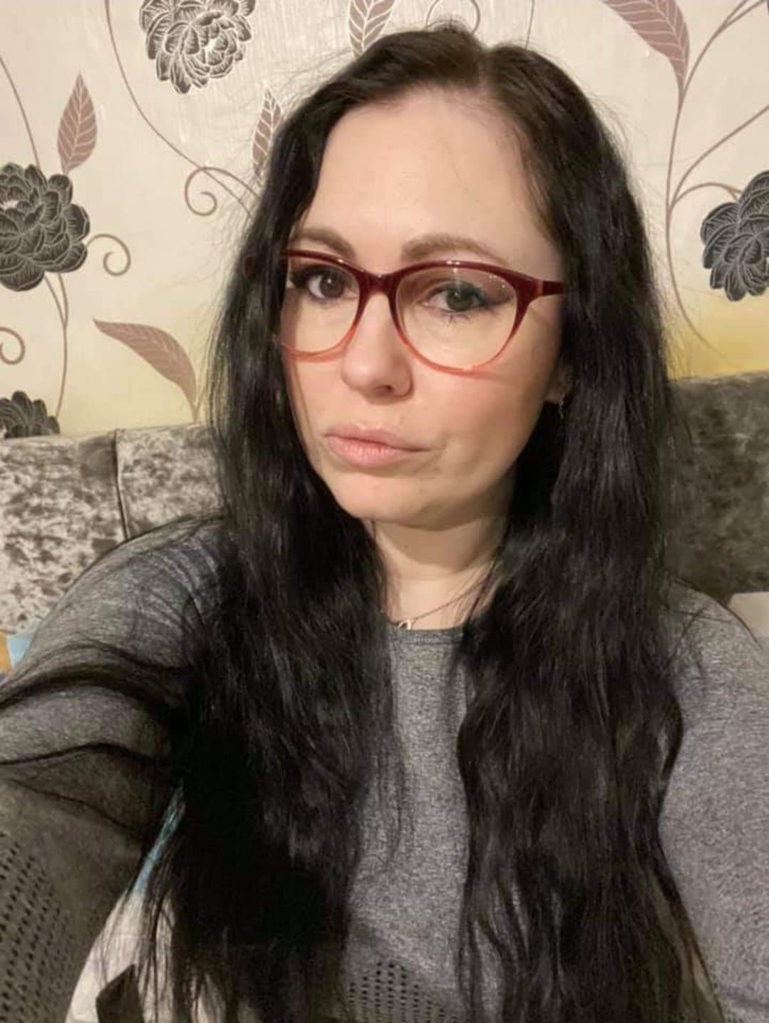 Stupid married uk slut kerry in all her glory