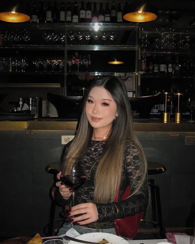 Sexy petite ABG teen Leilani