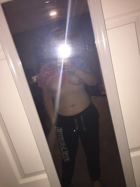 Teen blonde Jaden nude!