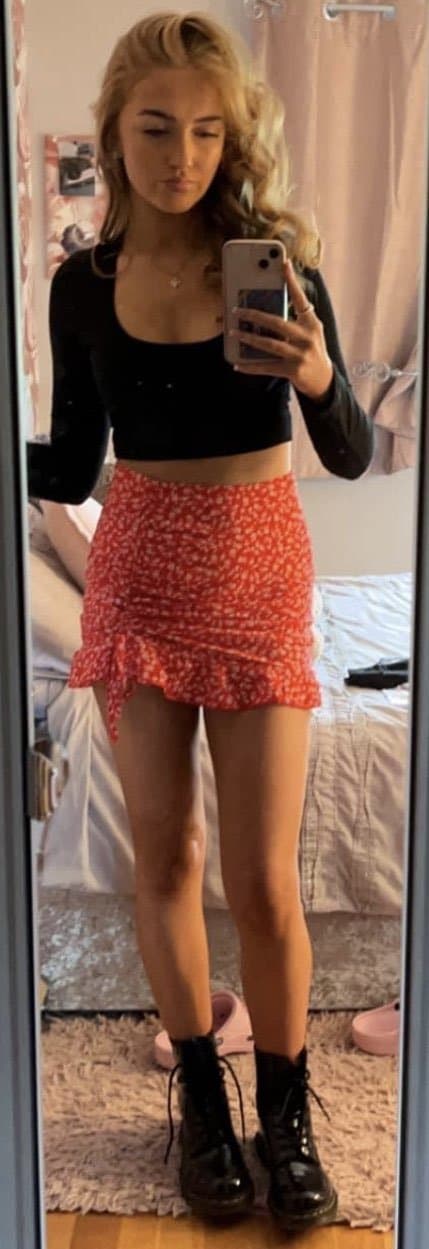 redhead snowbunny wants to go viral